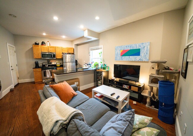 Photo - 344 Centre St Unidad 1