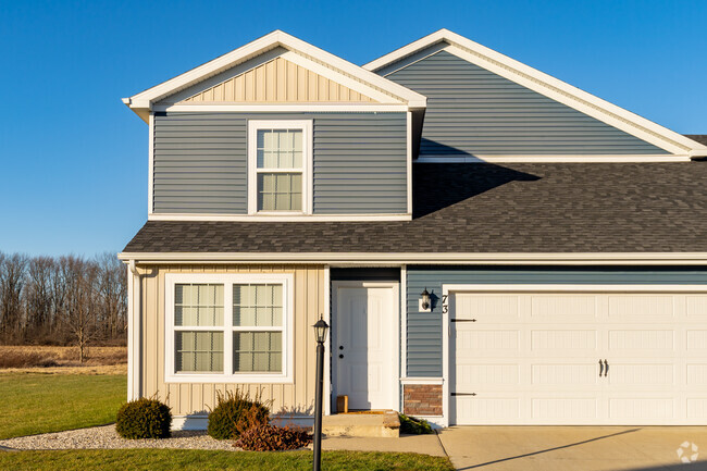 Building Photo - Perry Creek Townhomes - Midland, MI