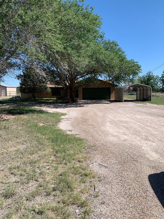 Building Photo - 1788 S Roosevelt Rd 6 1/2 Rental