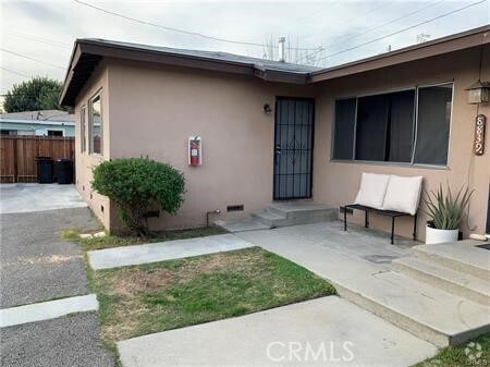 Building Photo - 8839 Elm Ave Rental