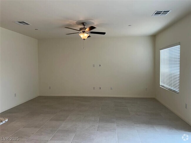 Building Photo - 4492 Merlot Hls Ave Rental