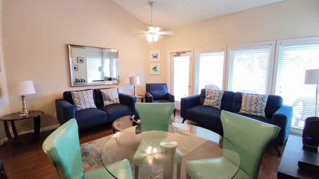 Photo - 200 Padre Blvd Unidad ID1255581P