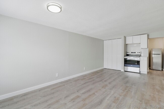 Photo - 711 4th Ave S