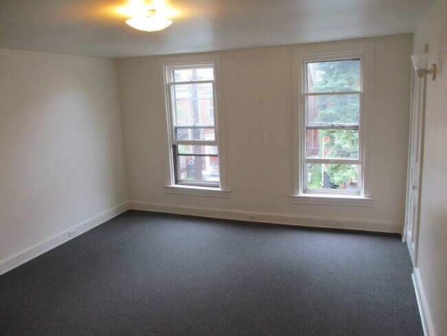 Bedroom 1 Different Angle - 228 Green St Unidad B