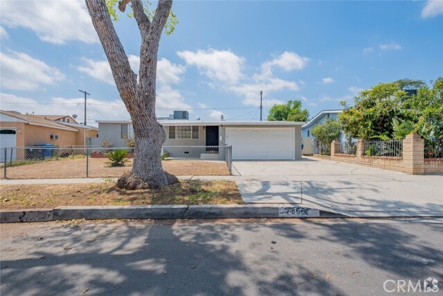 Building Photo - 7865 Cantaloupe Ave Rental