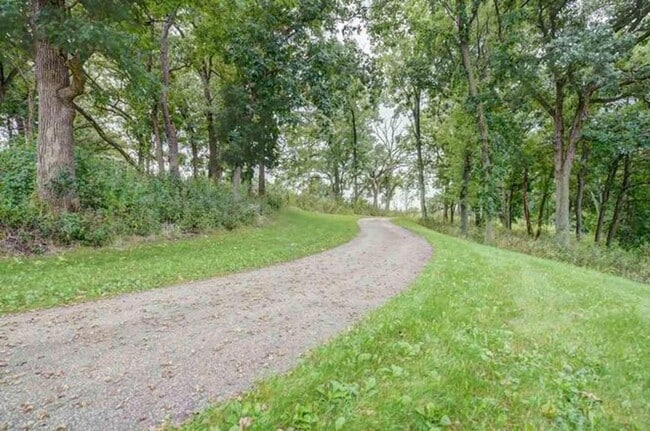 Photo - 3 bed / 3 bath House in Deforest!