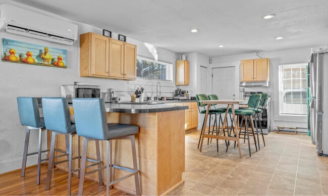 Photo - 9628 19th Bay St