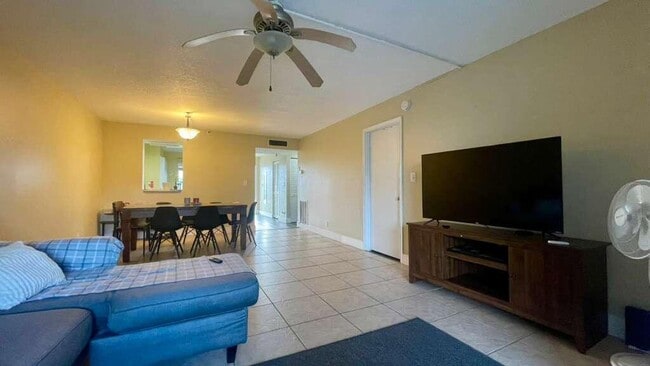 Photo - 4570 NW 18th Ave Unit 609