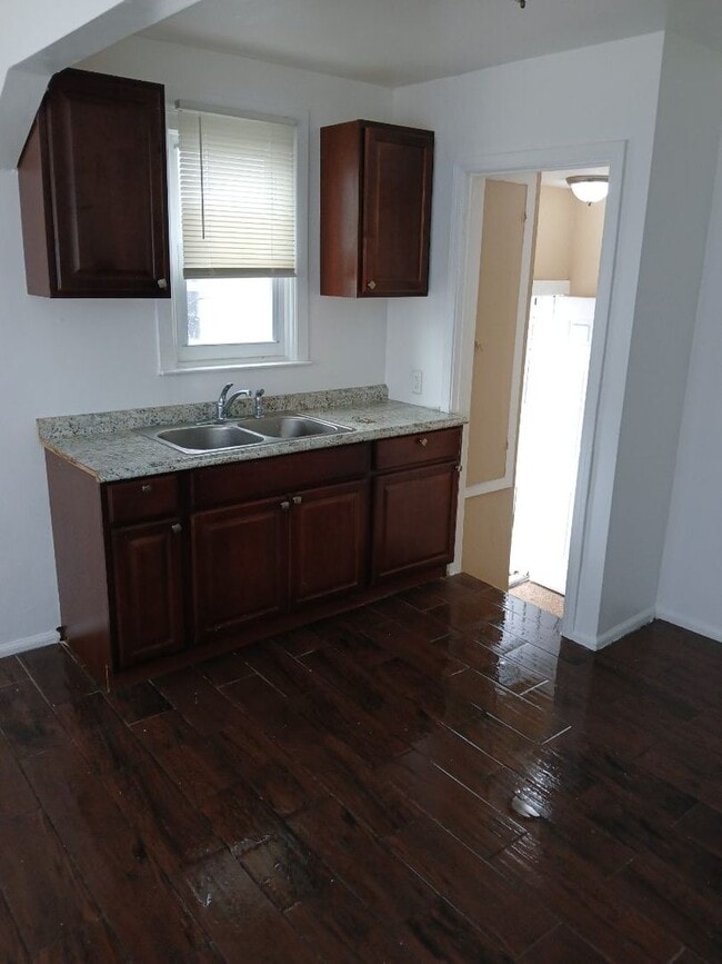 Photo - 12075 Rossiter- 3 BEDS & 1 BA FOR RENT!