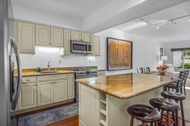 Photo - 730 Greensward Ct Unit 105-J