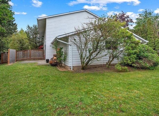 Photo - 208 SW Wallula Ave