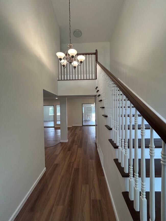 Photo - 852 Glenwick Ave