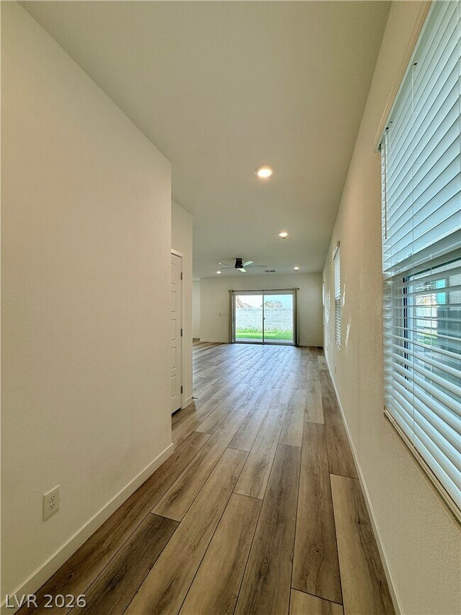 Photo - 4414 Peressini St