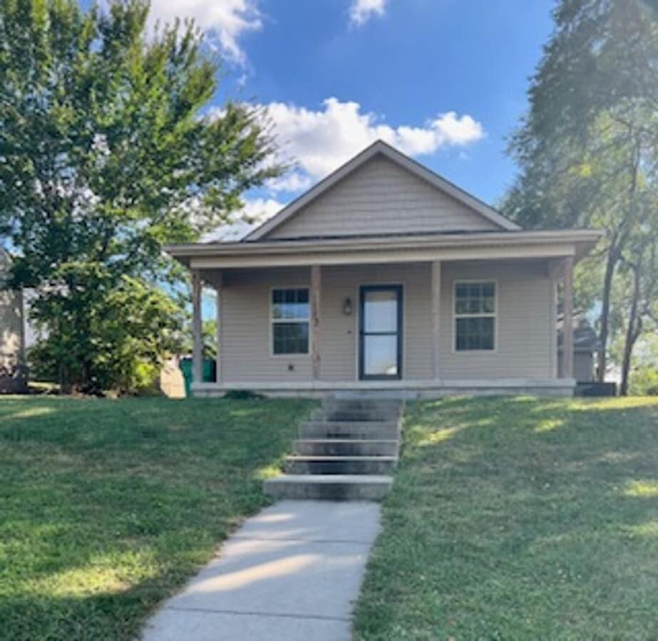 Cute 3-bedroom, 2 bath home with 1 car gar... - Cute 3-bedroom, 2 bath home with 1 car gar...