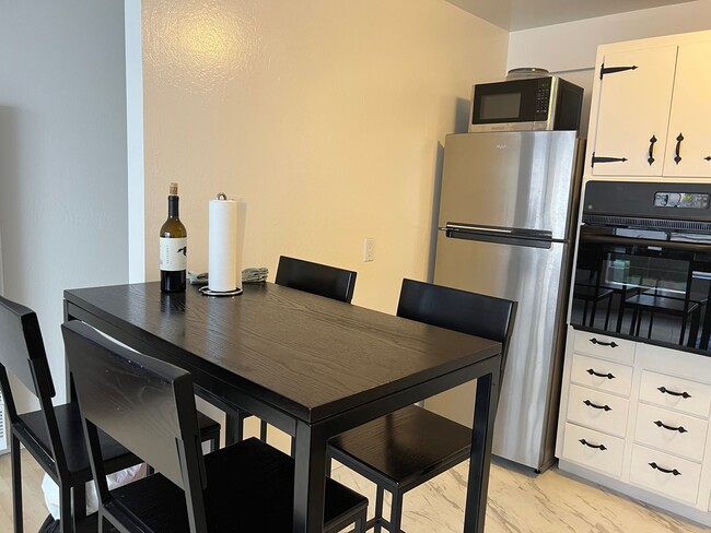 Photo - 1961 Clay St Unit 202