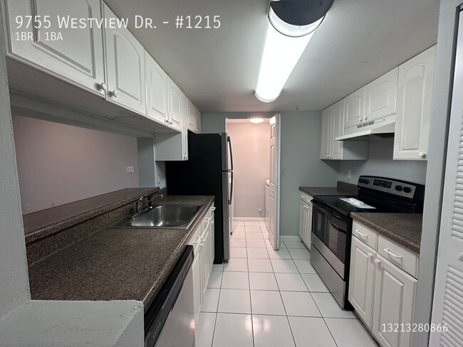 9755 Westview Dr Unidad 1215