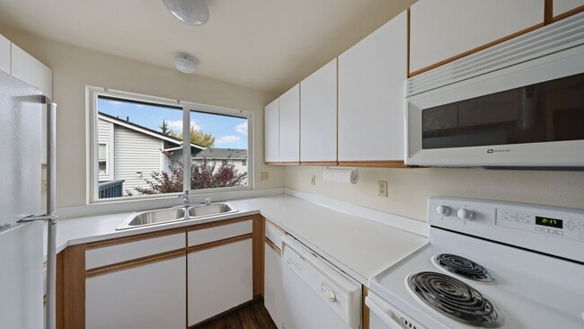 Photo - 3 Bed 2 Bath - Downtown - Assigned Parking Unit C202