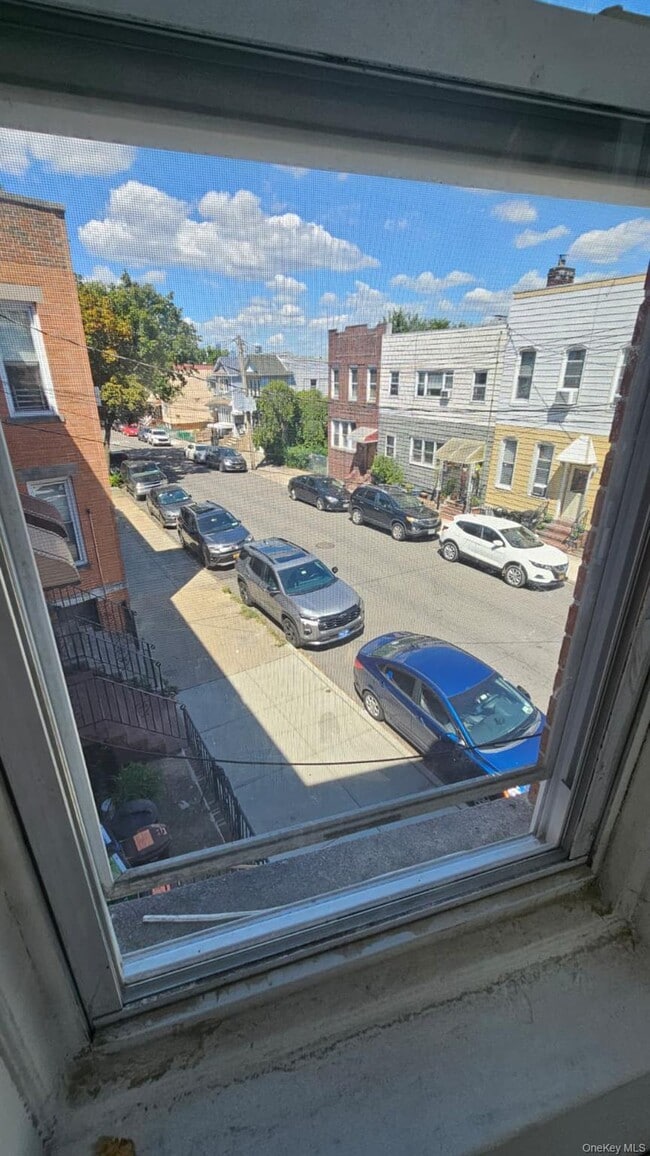 Photo - 60-80 54th Pl