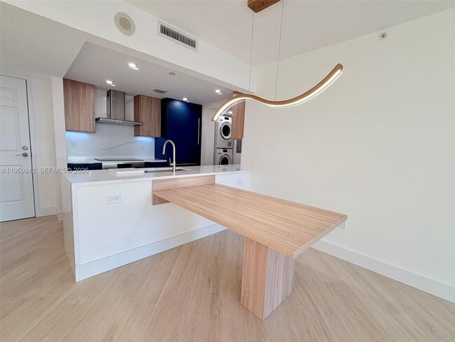 Photo - 3020 NE 32nd Ave Unidad 612