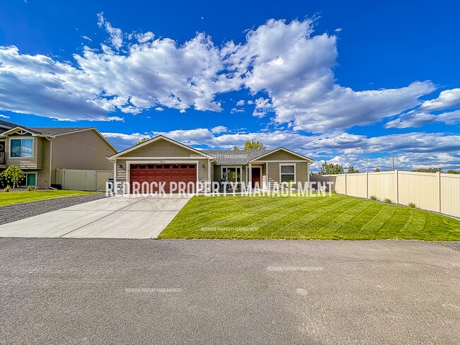 Photo - 18431 Selkirk Estates Rd House