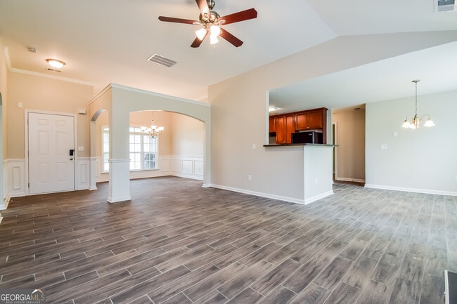 Photo - 708 Winesap Ct