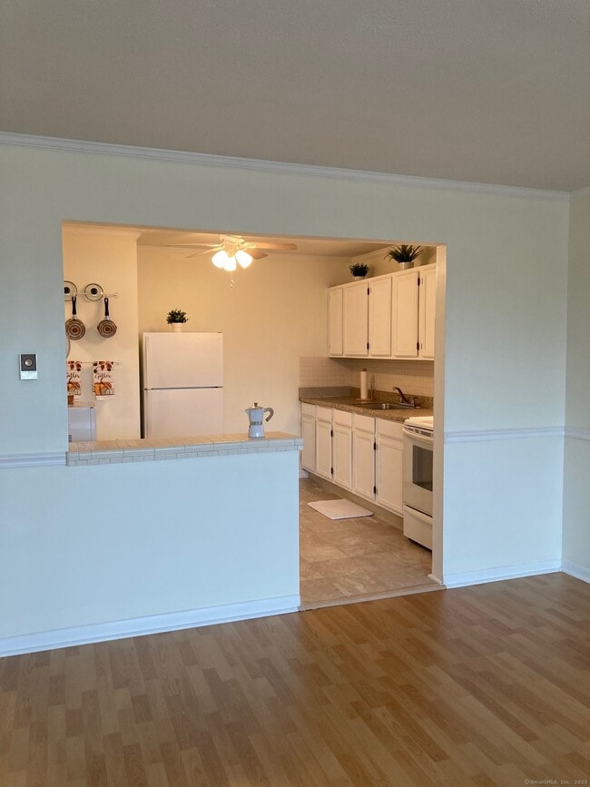 Photo - 1730 State St Unit APT 302