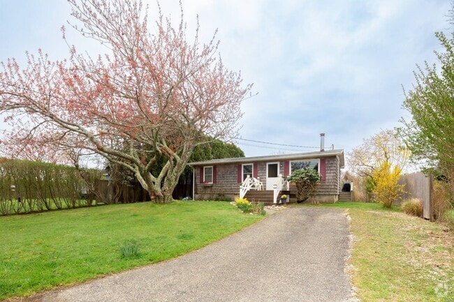 Building Photo - 28 Rehan Ave Rental