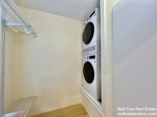 69 Babcock St Unit 1