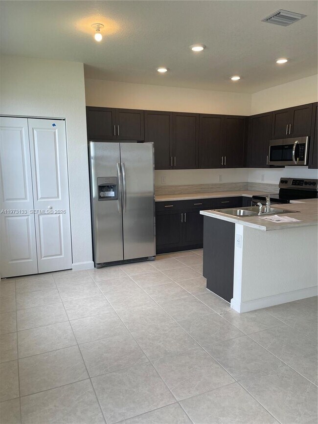 Photo - 20564 NE 5 PL