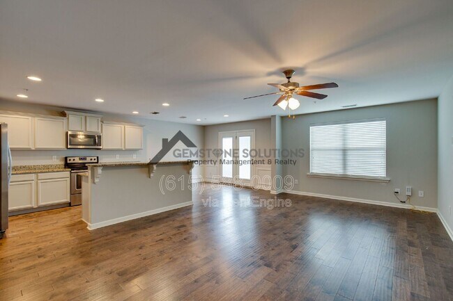 Photo - 4018 Commons Dr
