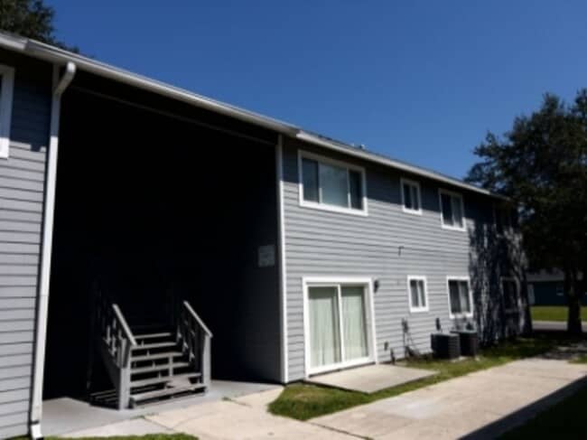 Photo - 101 E Rhodes Dr