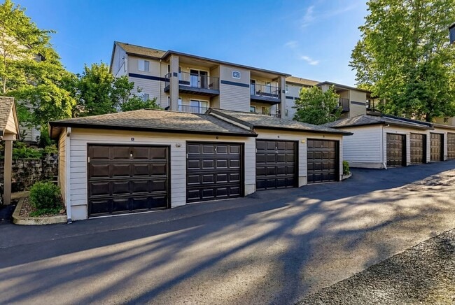 1, 2, 3 Bedroom Apartments in Portland, OR