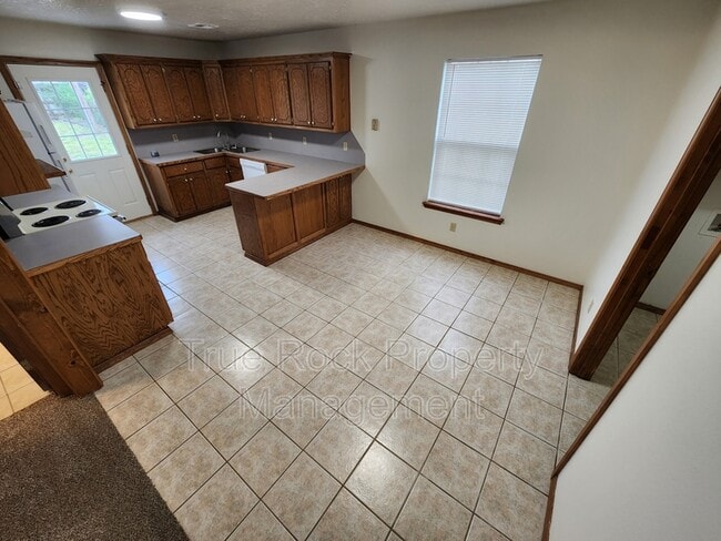 Photo - 628 W 22nd St