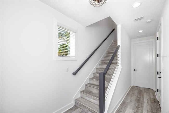 Photo - 1520 N Pierce St