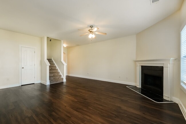 Photo - 2006 Barberry Dr