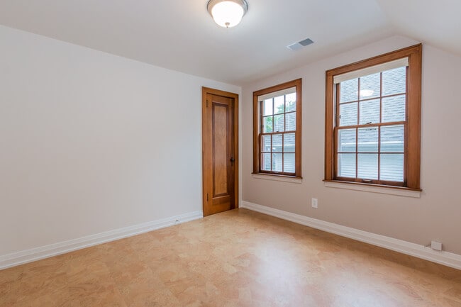 Photo - 2133 Sommers Ave Unit #2
