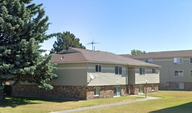 Photo - 160 N 1st St W