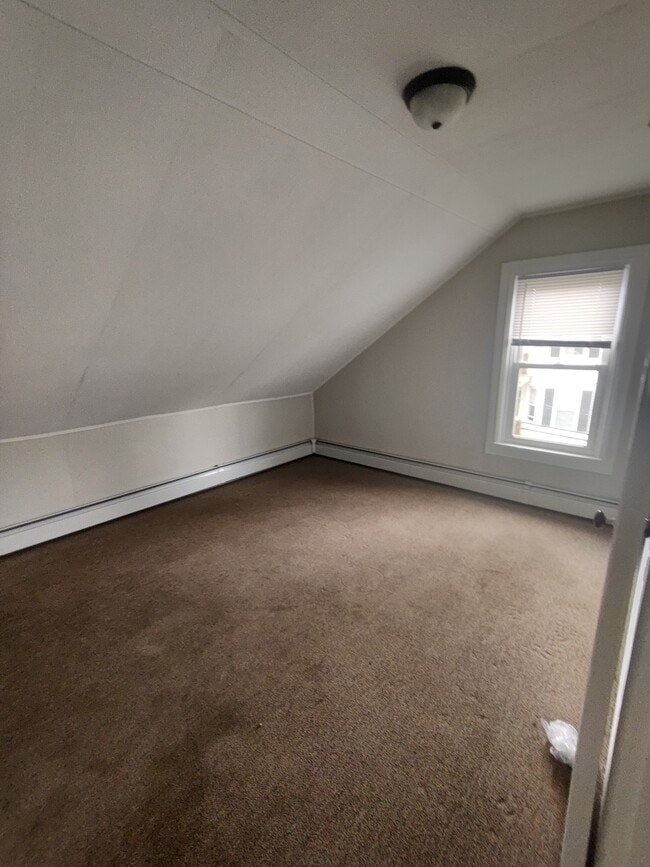 196 Dean St Unit 3