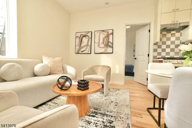 Photo - 15 Palisade Ave Unit 4