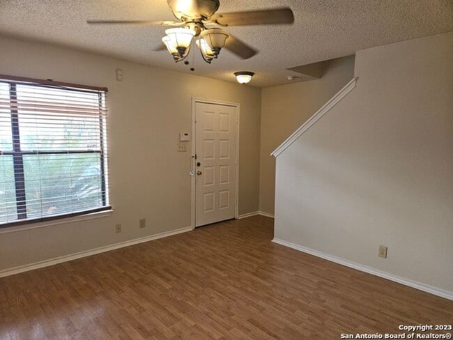 Photo - 3 Bedroom Near Medical Center & USAA!