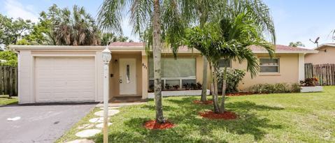 Building Photo - 831 NW 43rd Ave Rental