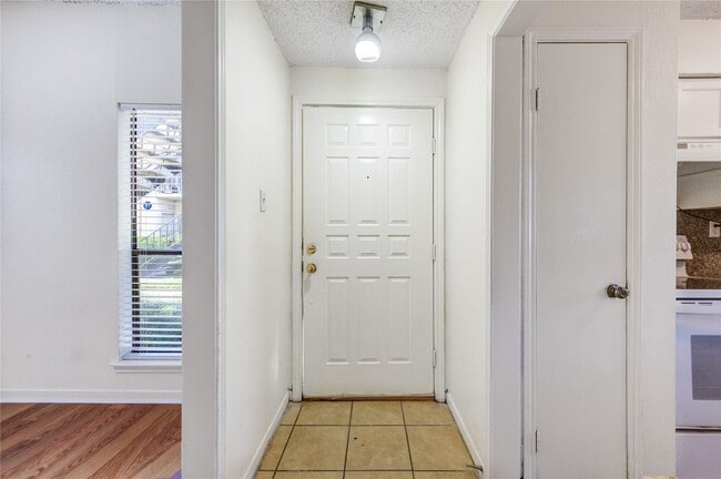Photo - 3741 Thistlemont Dr