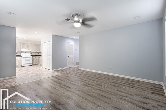 Photo - 4758 Pebble Trce