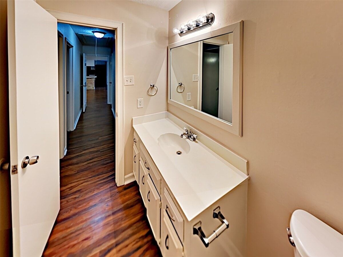 Photo - 16259 Hollow Wood Dr