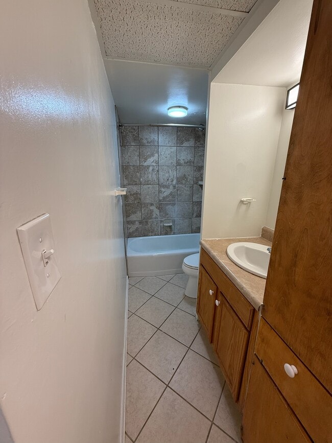 Photo - 1271 Poplar Ave Unit 504