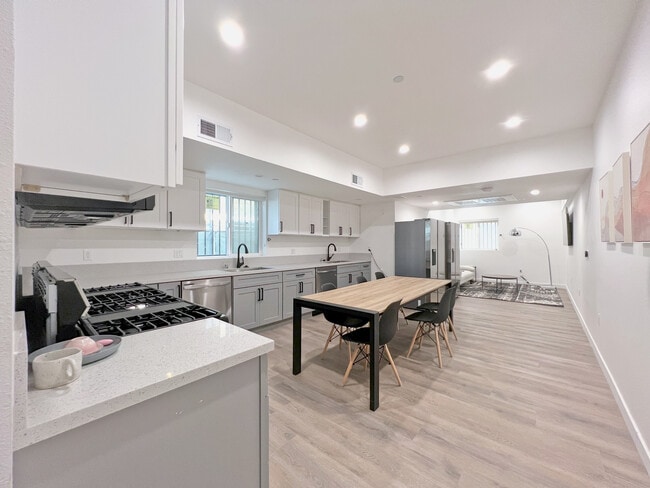 Shared Kitchen - 1366 West 35th St