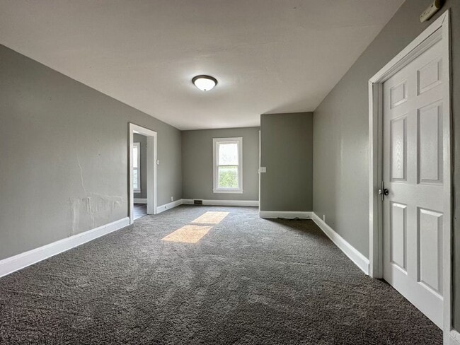 Building Photo - 318 N 27th Ave Unit 318 27th Ave N #2