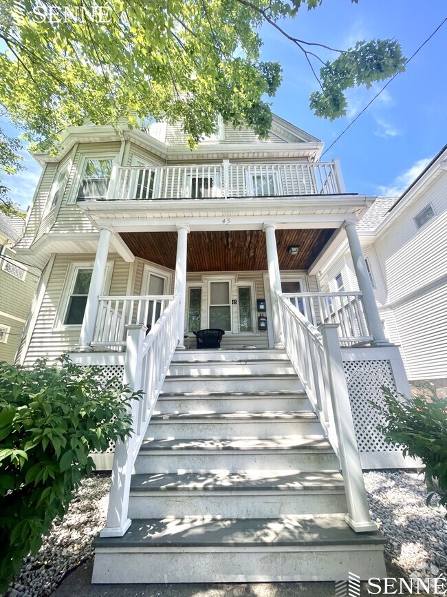 Building Photo - 45 Lowden Ave Unit 45 Lowden Ave #1 Rental
