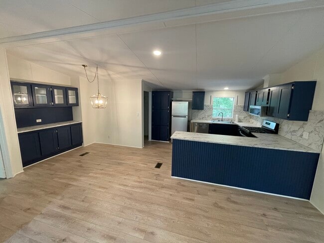 Building Photo - 22957 Pine Rd