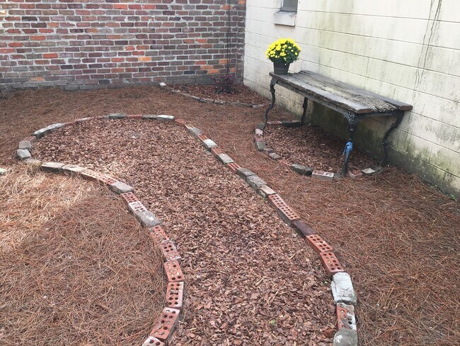 Photo - 301 E Liberty Unit A